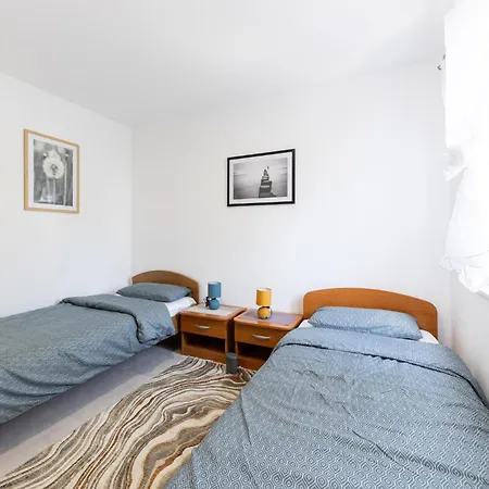 2 Bedroom Amazing In *